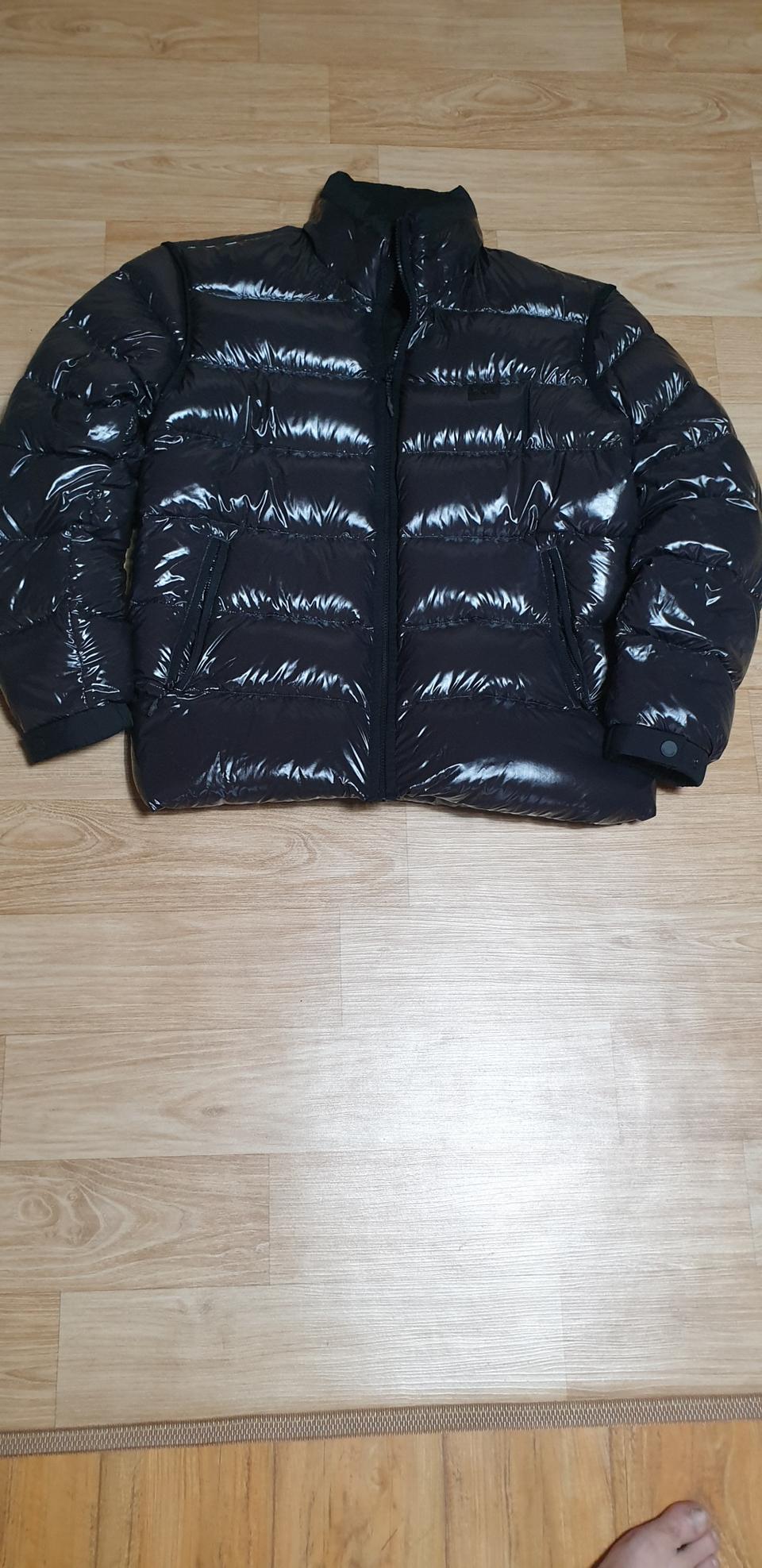 코오롱 거위털패딩(유광) 100팝니다 실측기재