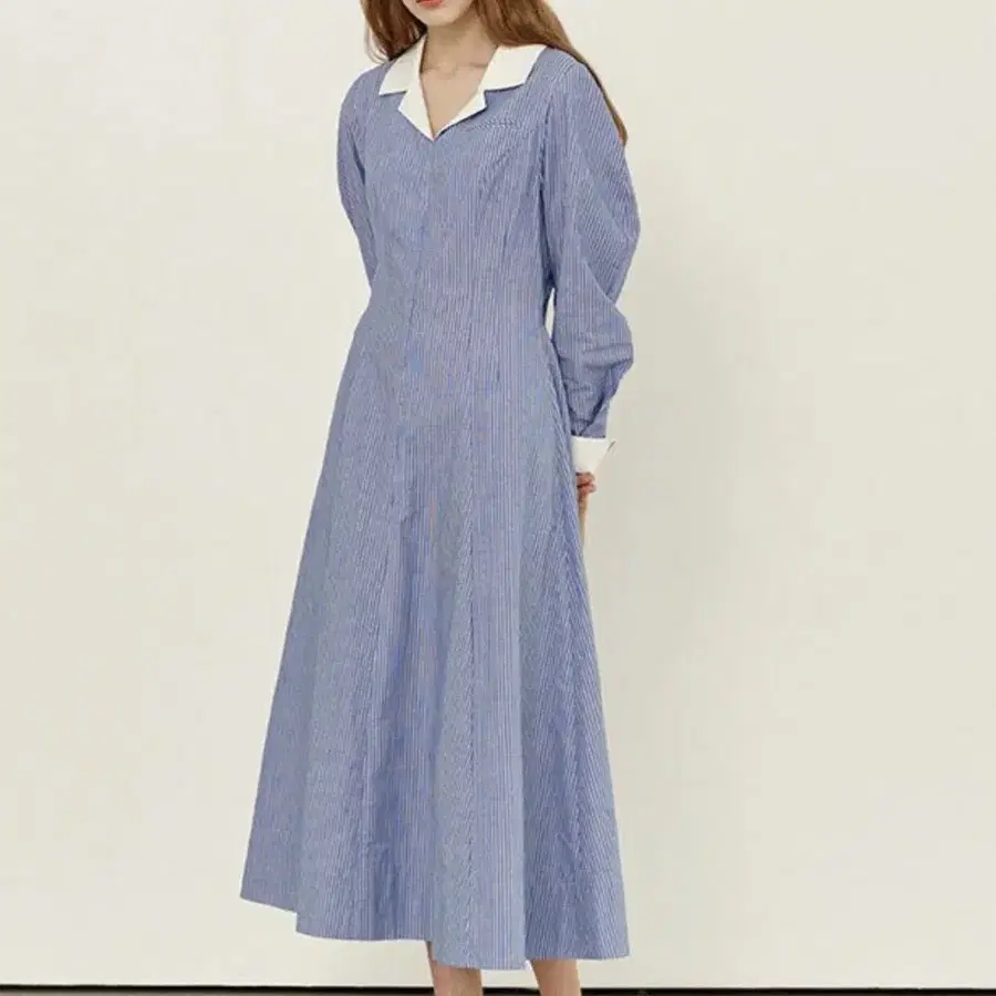 앤유 스트라이프 볼륨 롱원피스