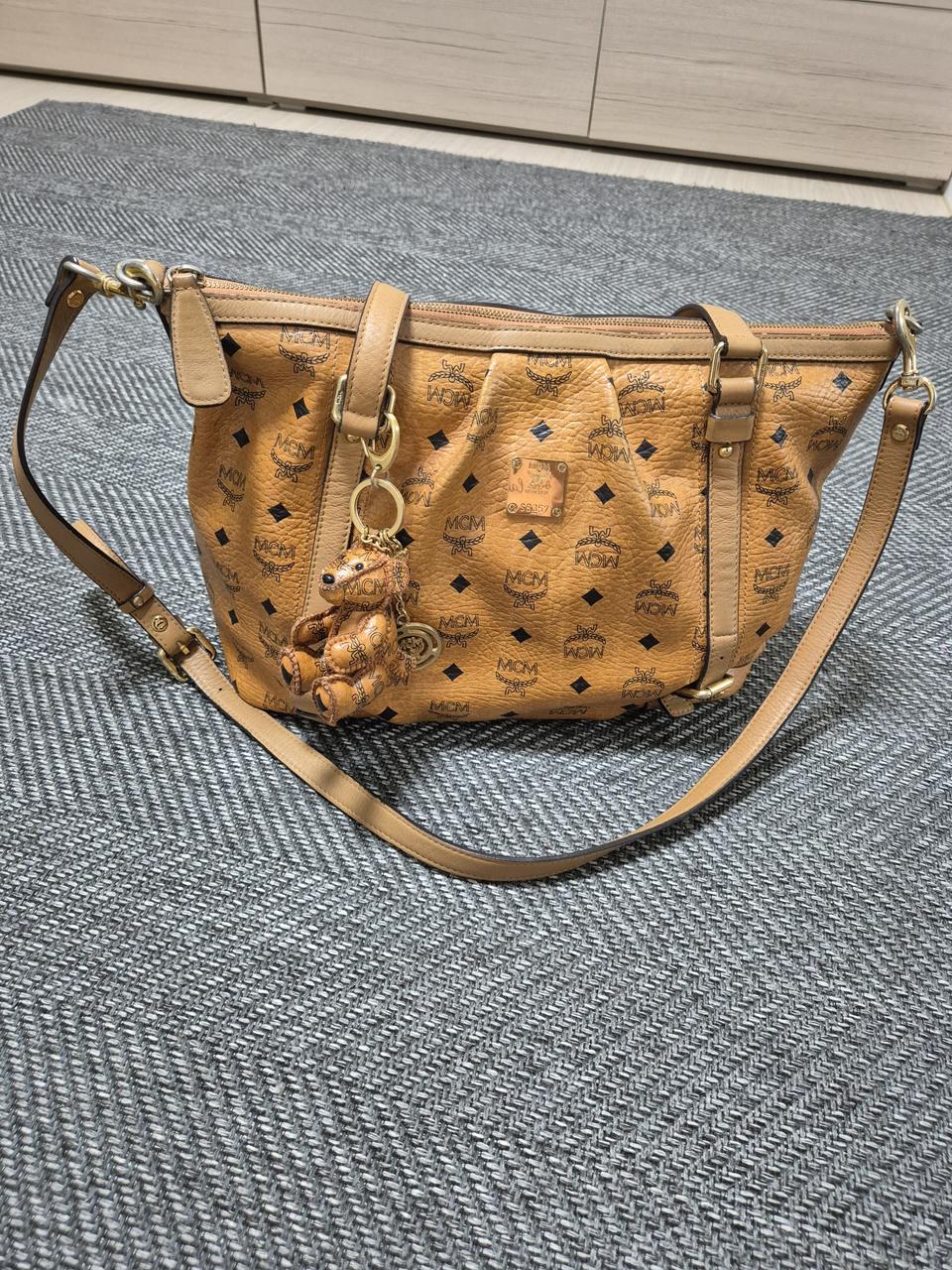 MCM 가방ㅡ정품키링포함
