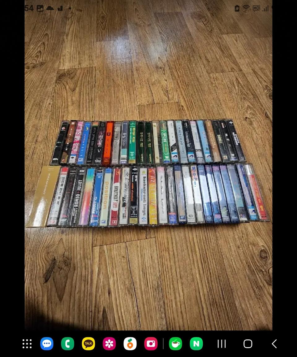 LP판 CD 테이프.  듣지 않거나 처분하실 분 연락 주시면 고맙겠습니다
