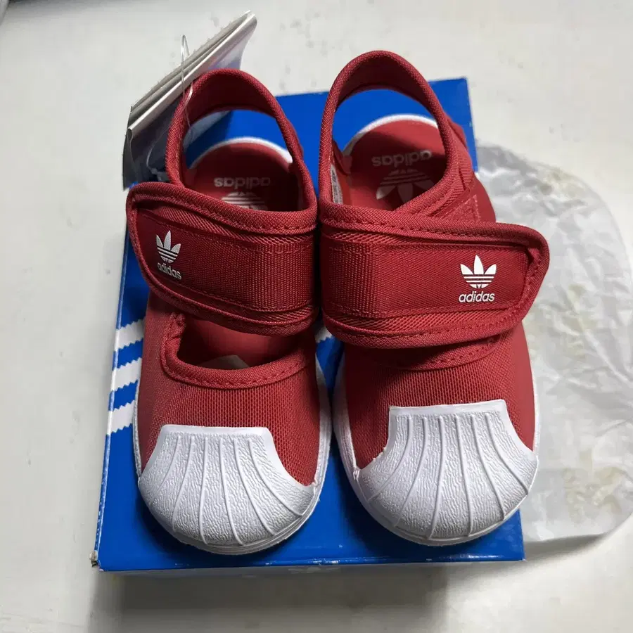 새상품 아디다스 슈퍼스타 샌들 130 돌 아기 여아 남아 2세 3세