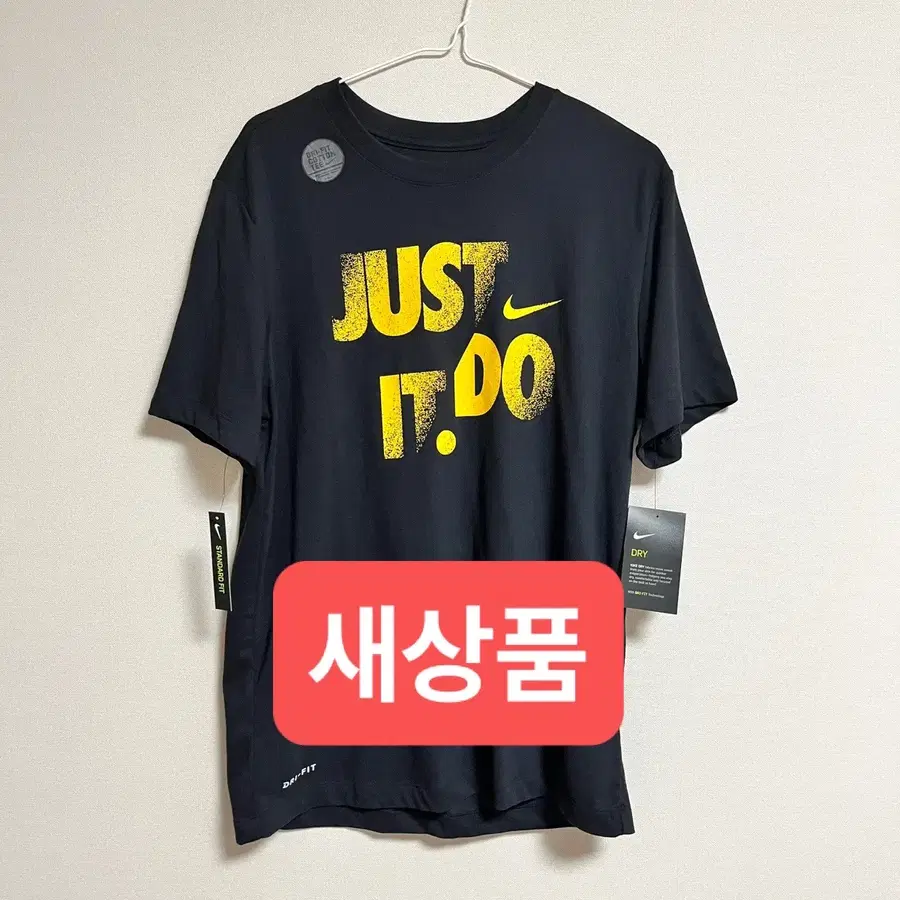 새상품 /// 나이키 반팔 티셔츠 L (105)