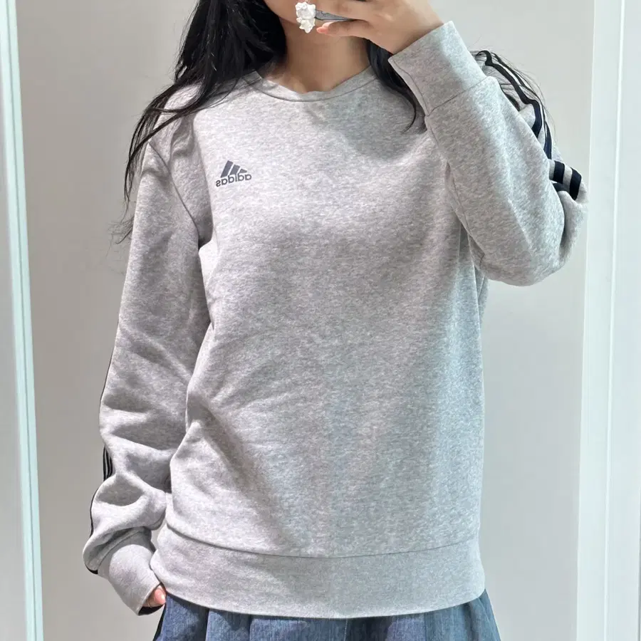 아디다스 adidas 멜란지그레이 삼선 맨투맨