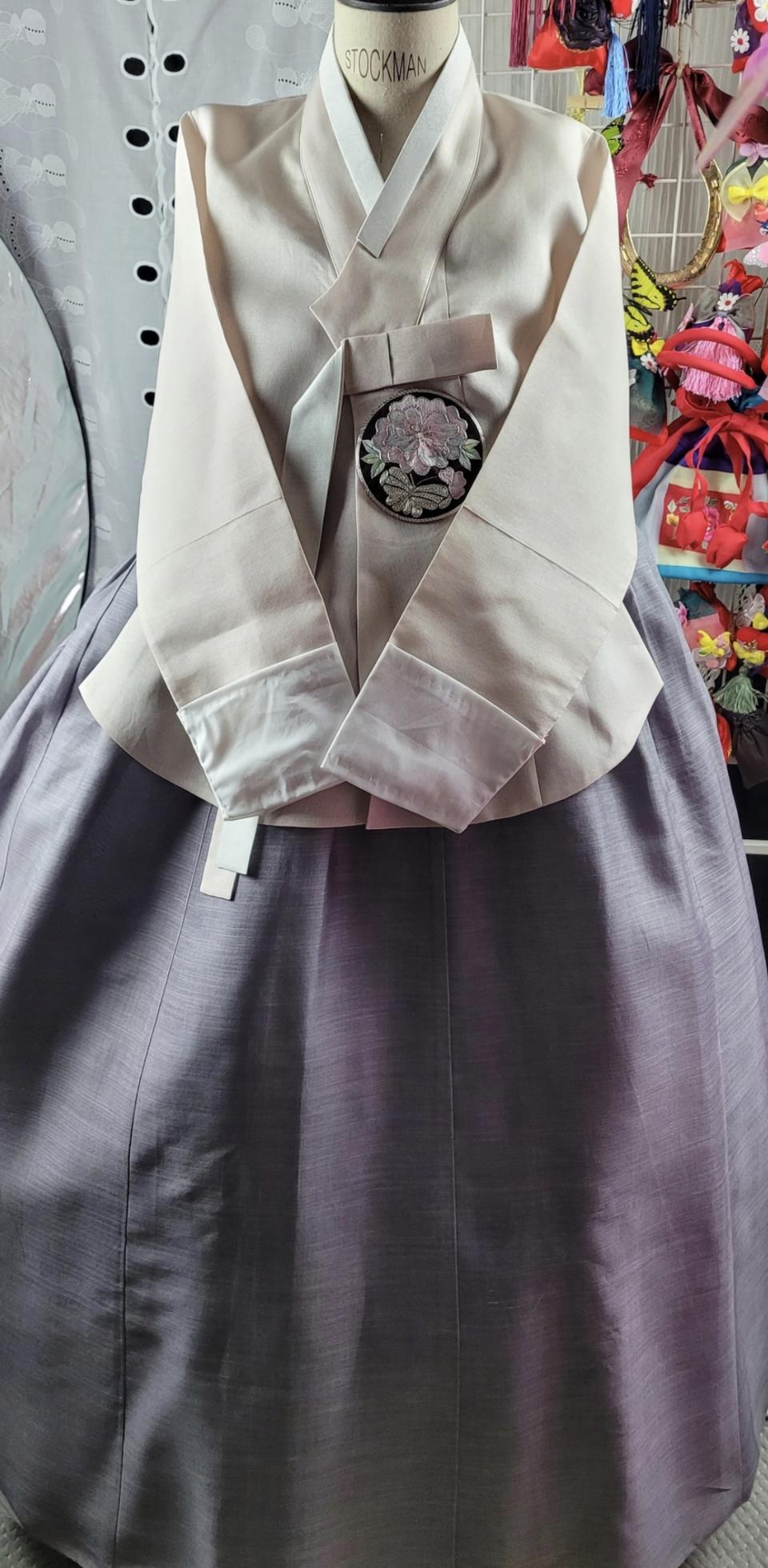 예쁜당의한복,66에서77,거의새옷입니다