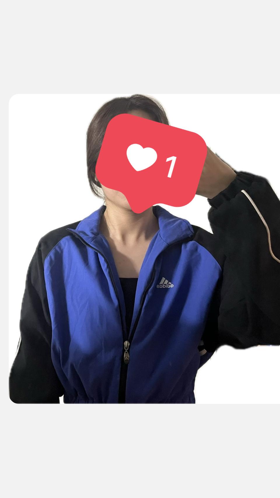 아디다스 크롭 바람막이 (김코디)