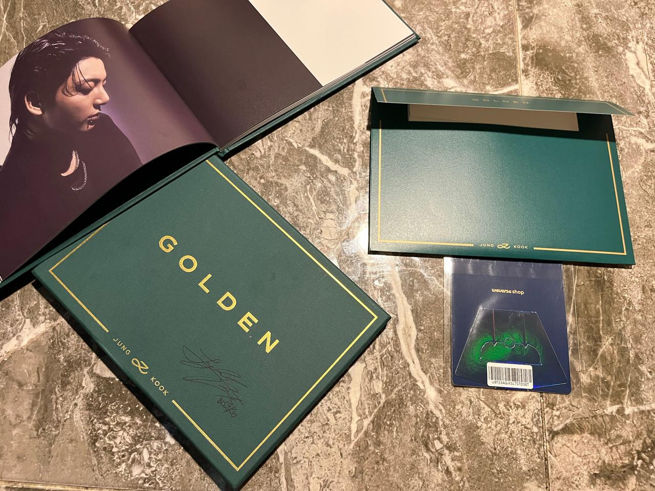 개인소장) BTS 정국 솔로 친필싸인 받은 솔로앨범 + 액자포카 미개봉