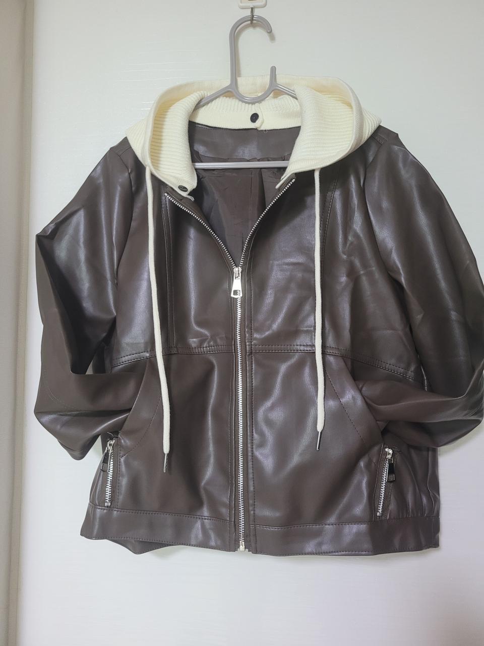 후드 레더 가죽점퍼(새상품)