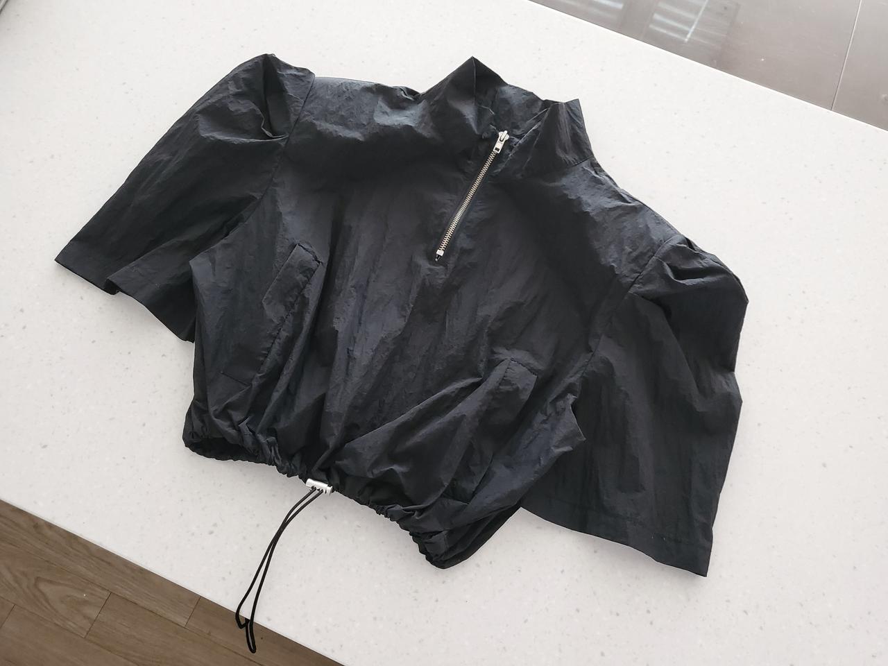 [♡BIG SALE♡]퍼프 패드 아노락 크롭 집업