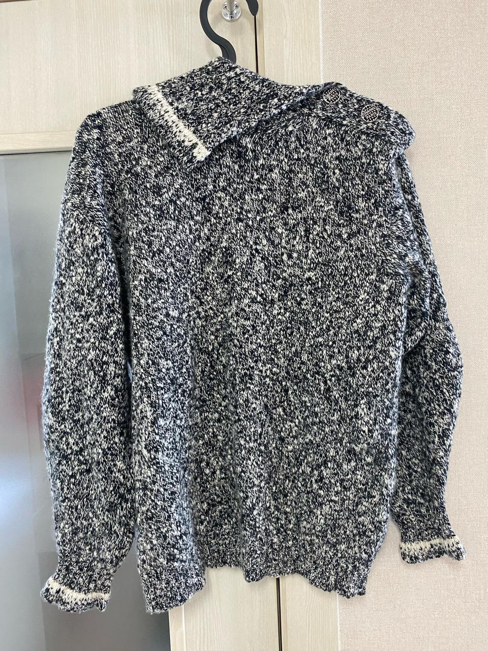 샤넬 어깨 버튼 니트