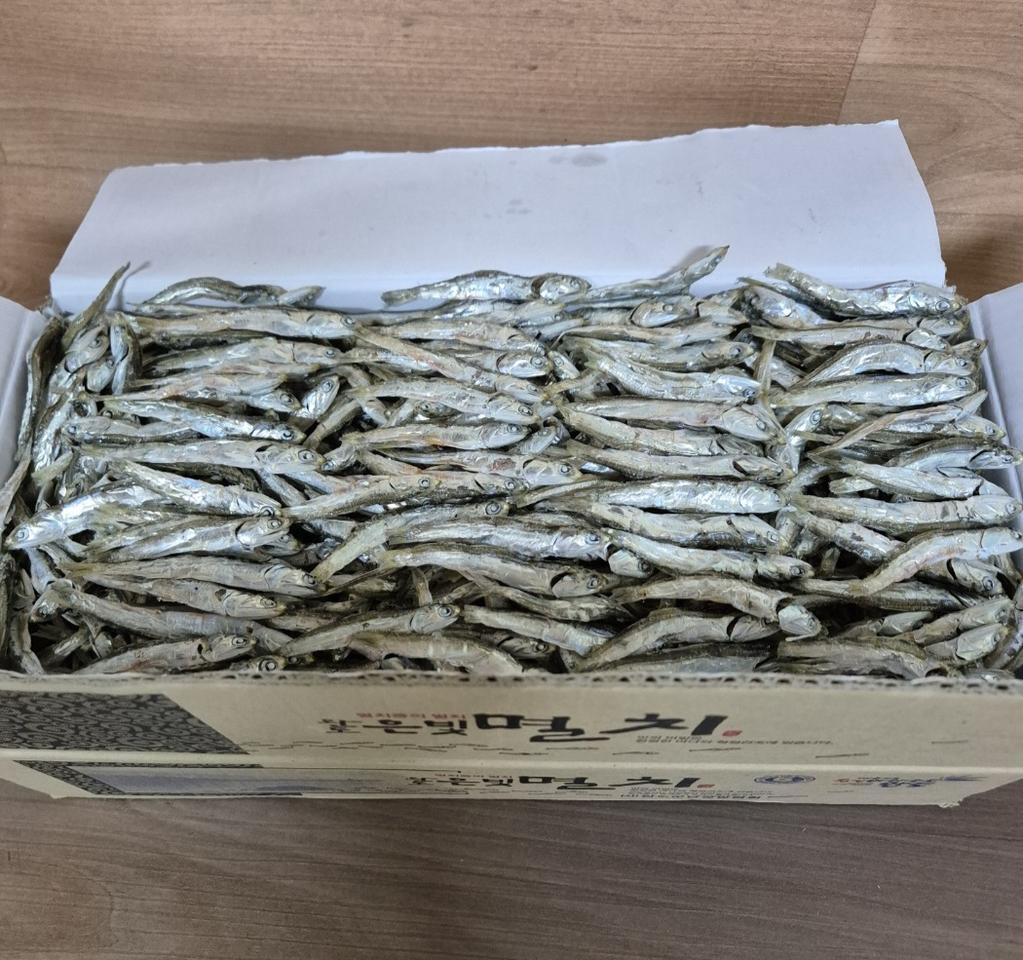 오늘 갓들여온 완도산 명품 햇 죽방멸치 1.5kg  1박스