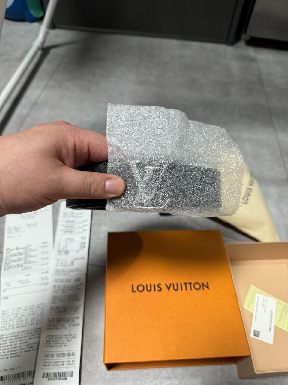 루이비통 양면버클 새상품 남성벨트 싸게팝니다