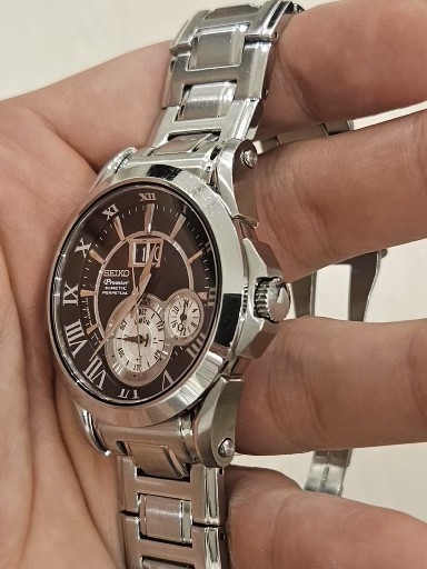 세이코 프리미어 키네틱 퍼페츄얼 시계 판매합니다.