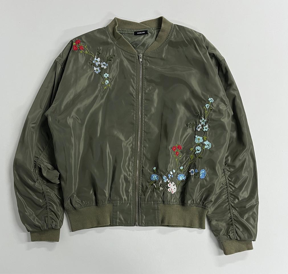 플로럴 자수 봄버 자켓