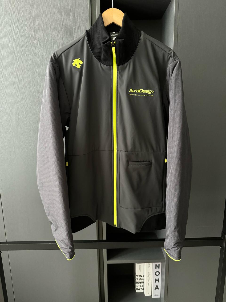 데상트 아우라 자켓