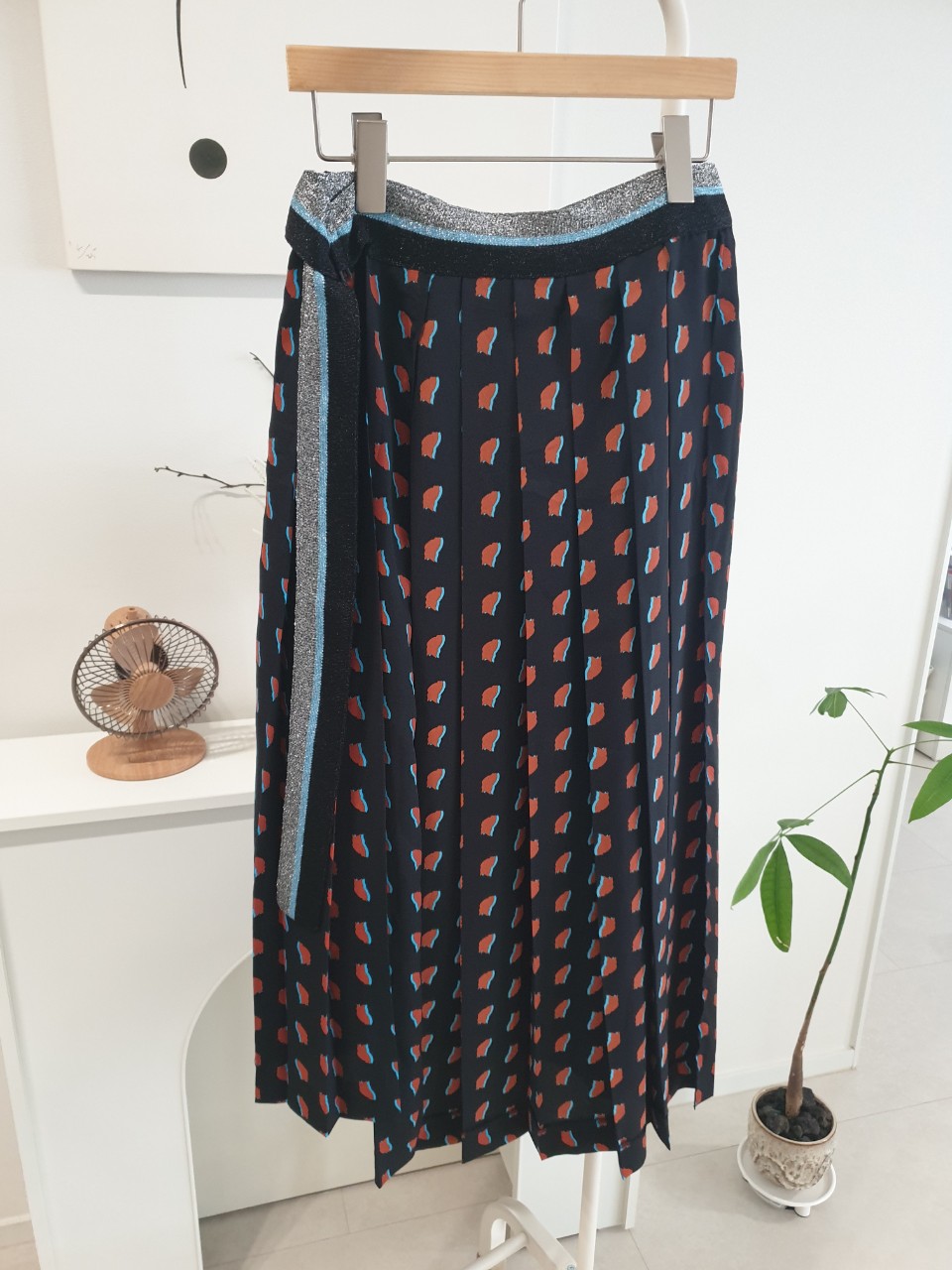 럭키슈에뜨 롱스커트