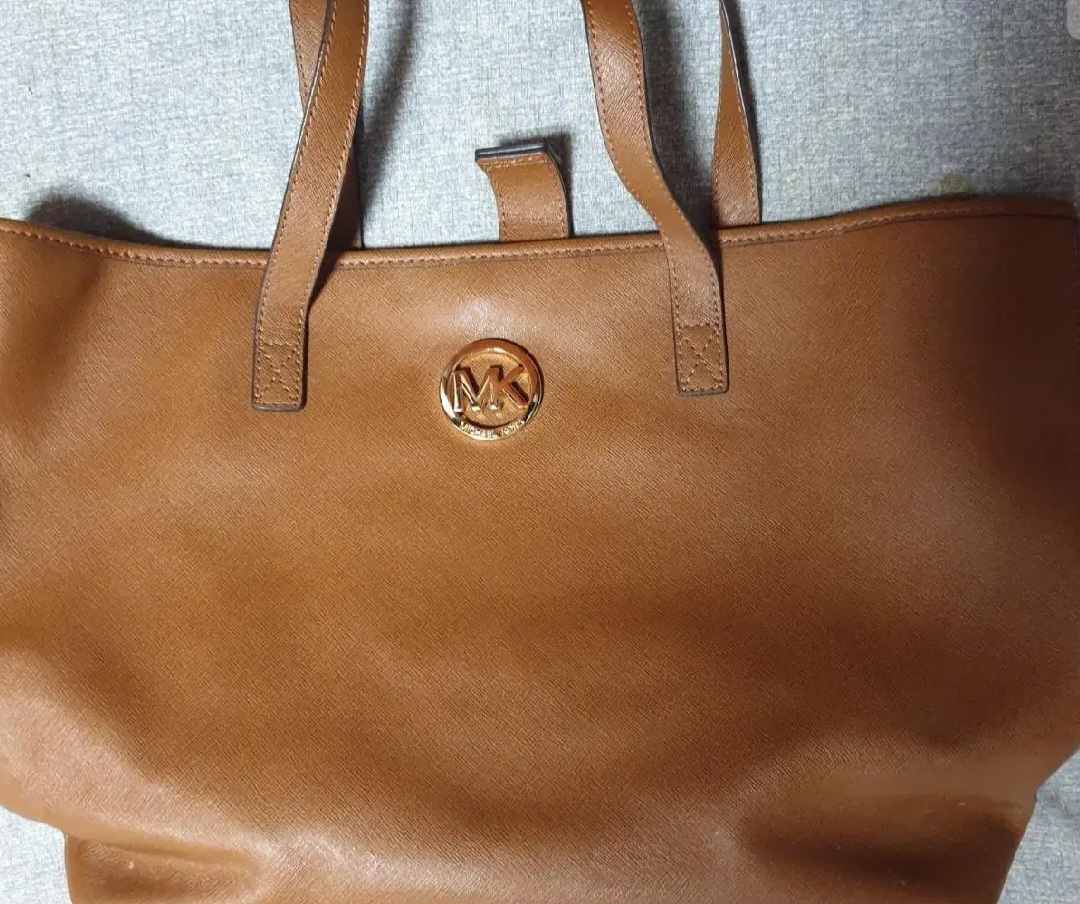 MICHAEI KORS명품가방 저렴하게 판매합니다