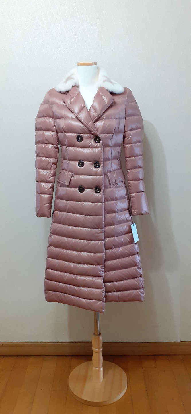 새상품 이태리 로스트인미 밍크 구스 패딩 팝니다.