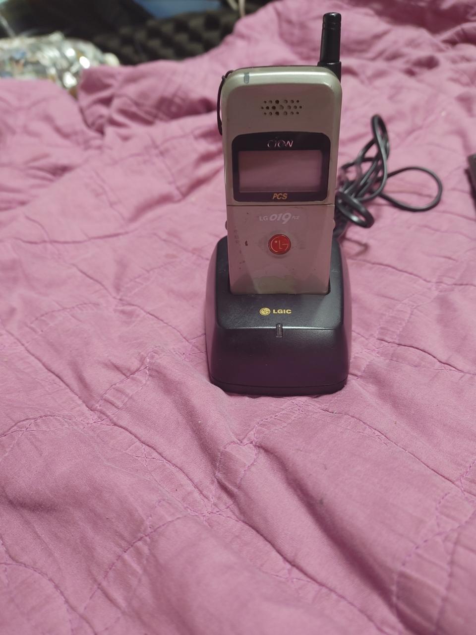 Pcs 폰 판매합니다