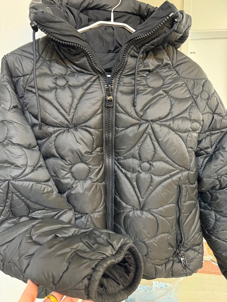 루이비통 패딩 한정판