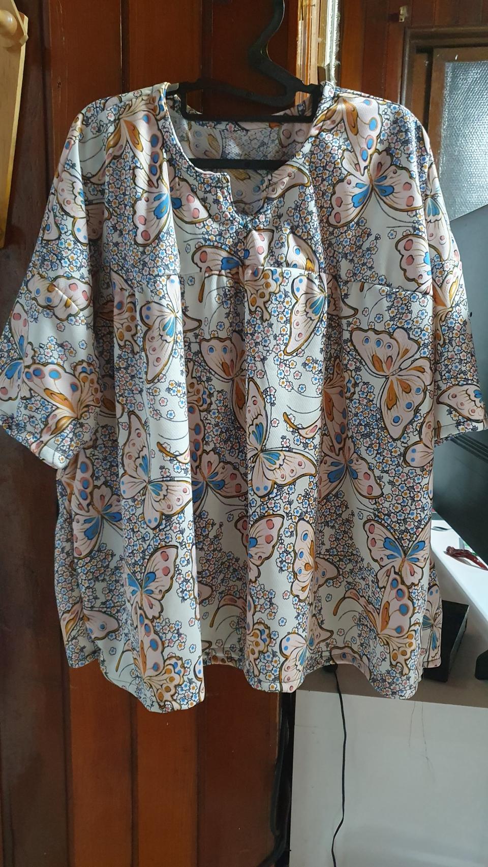 앞트임블라우스