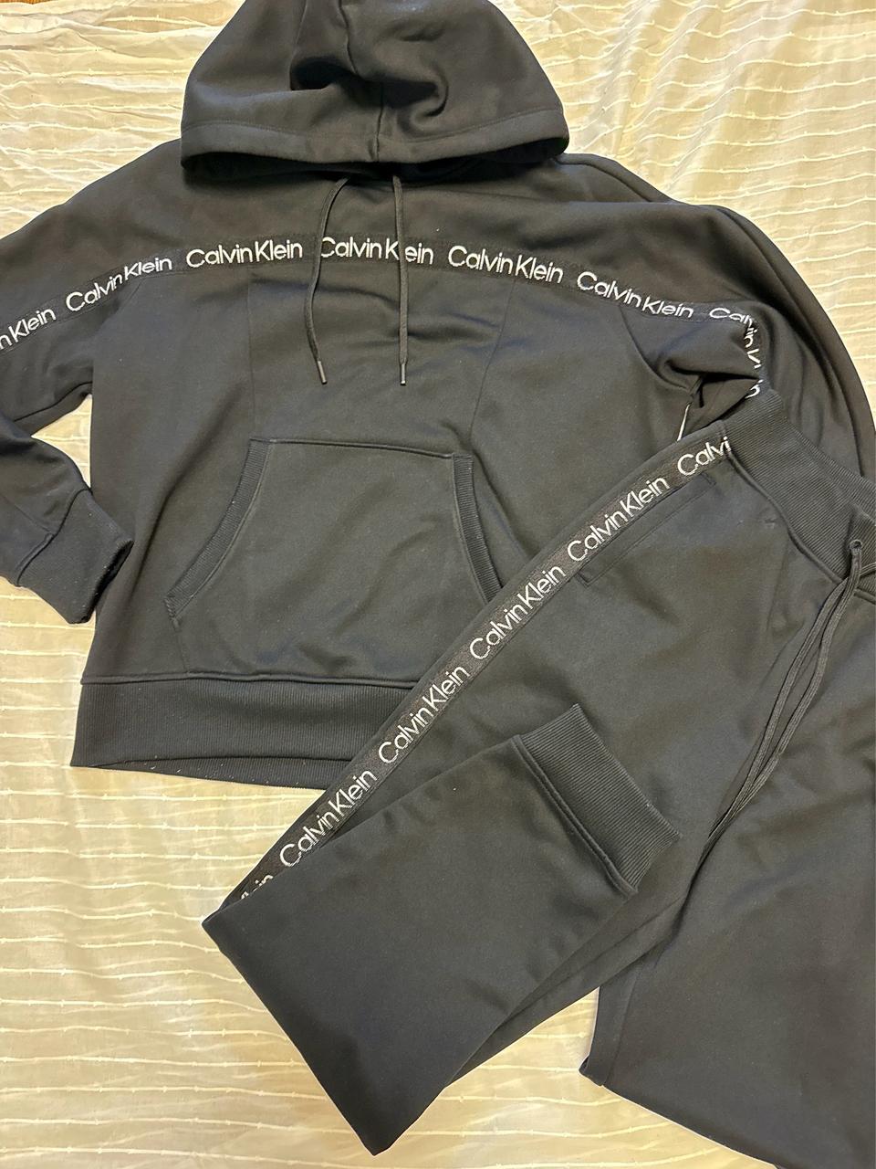 켈빈클라인 트레이닝복 세트