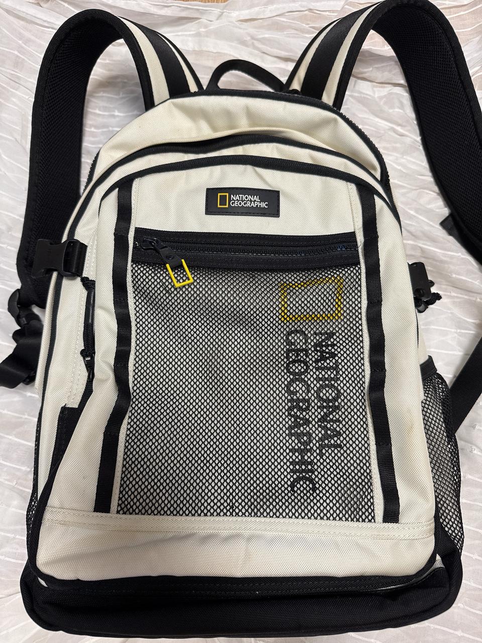 내셔널 지오그래픽 백팩