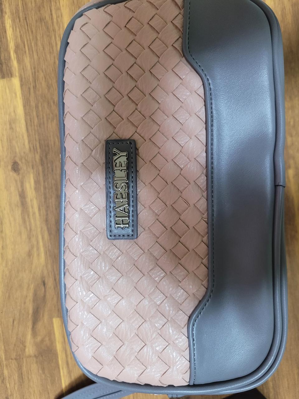 가죽 HAESLEY 보테가네타스타일 더블 가방 새상품