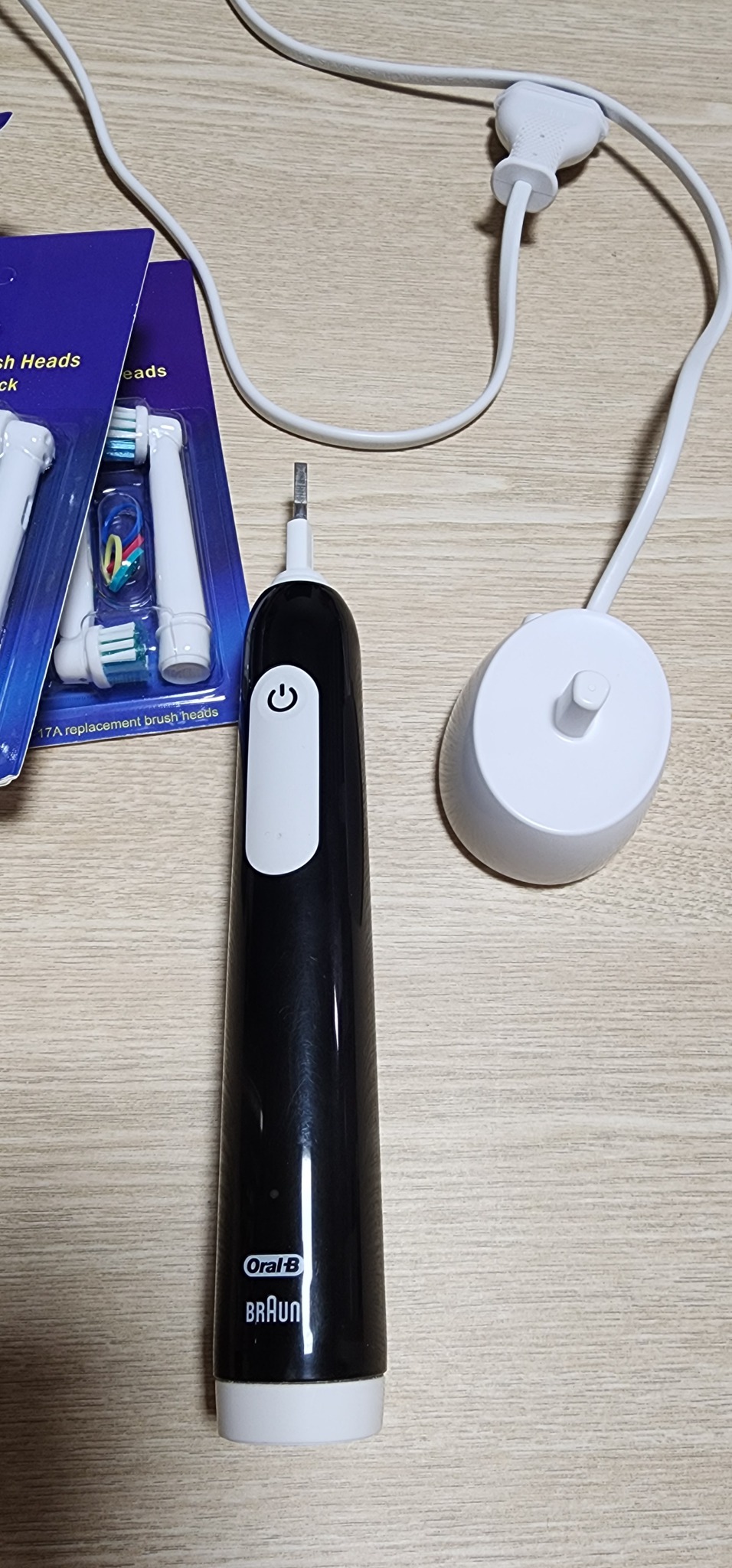 오랄비 전동칫솔 +  리필 4세트  (총 16개)