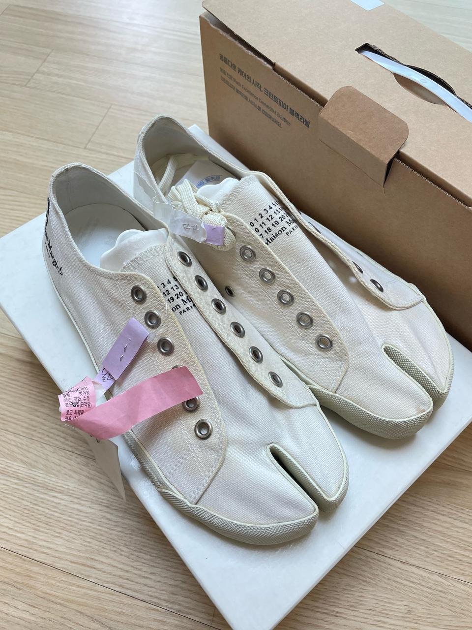 [42] 메종 마르지엘라 타비 슈즈 로우 화이트