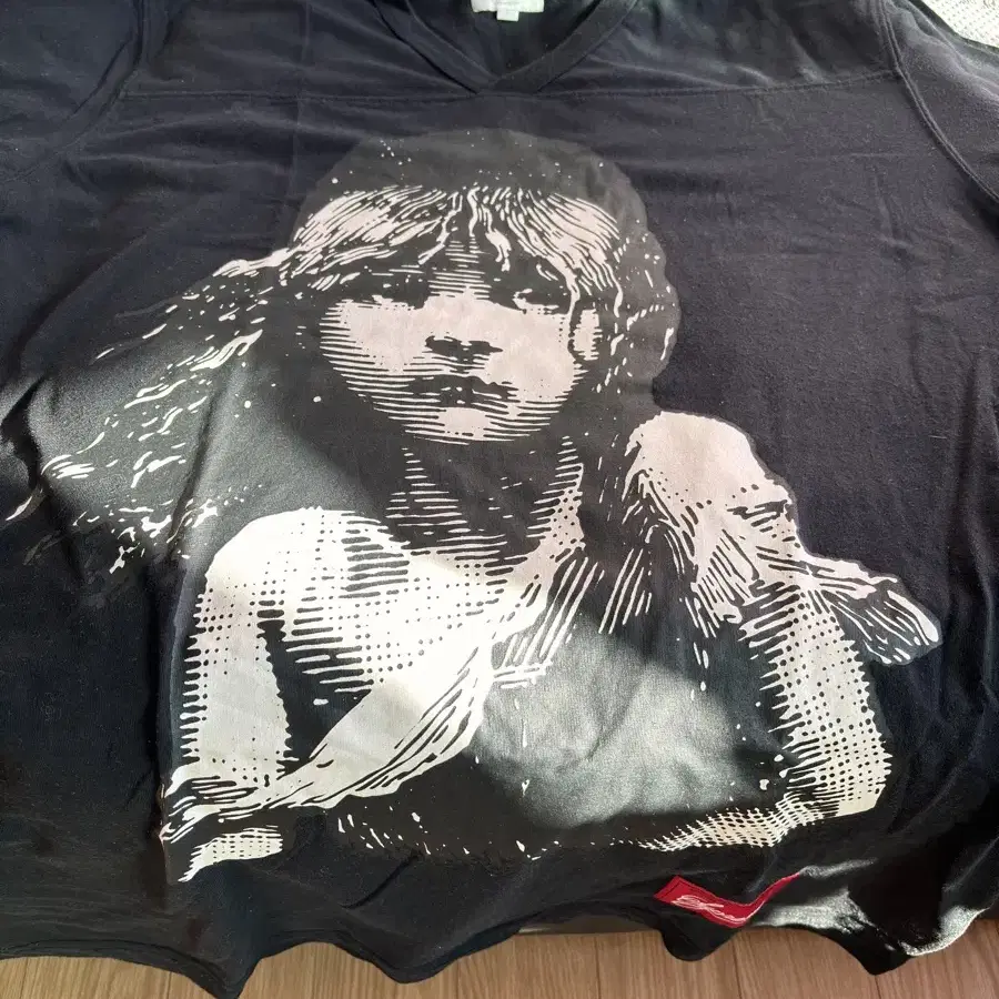 슈프림 레미제라블 티셔츠 라지