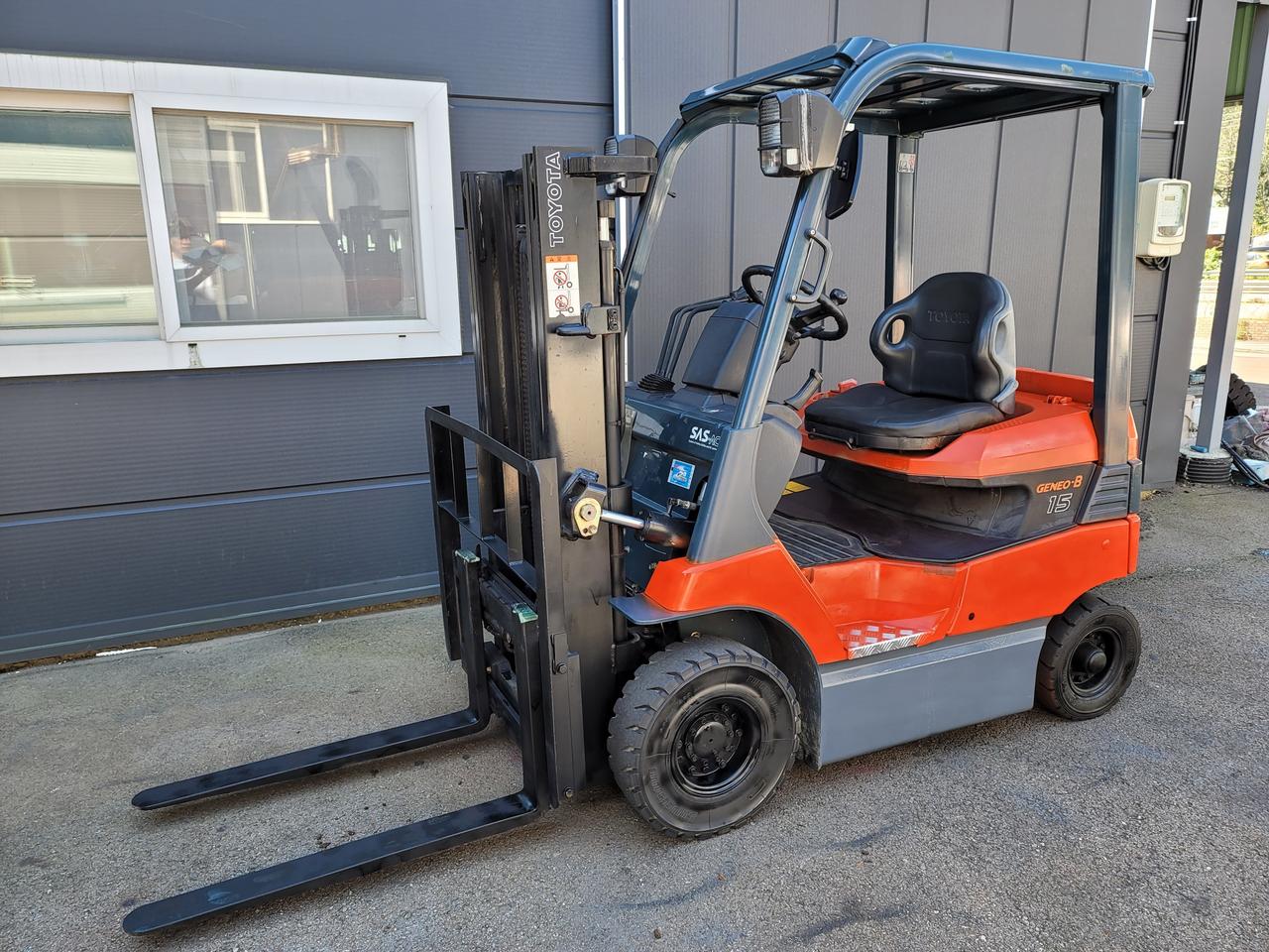 가성비 좋은 도요타 1.5톤 전동지게차 특가판매