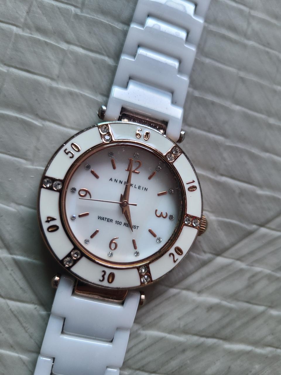 앤클라인 여자 시계 판매합니다.