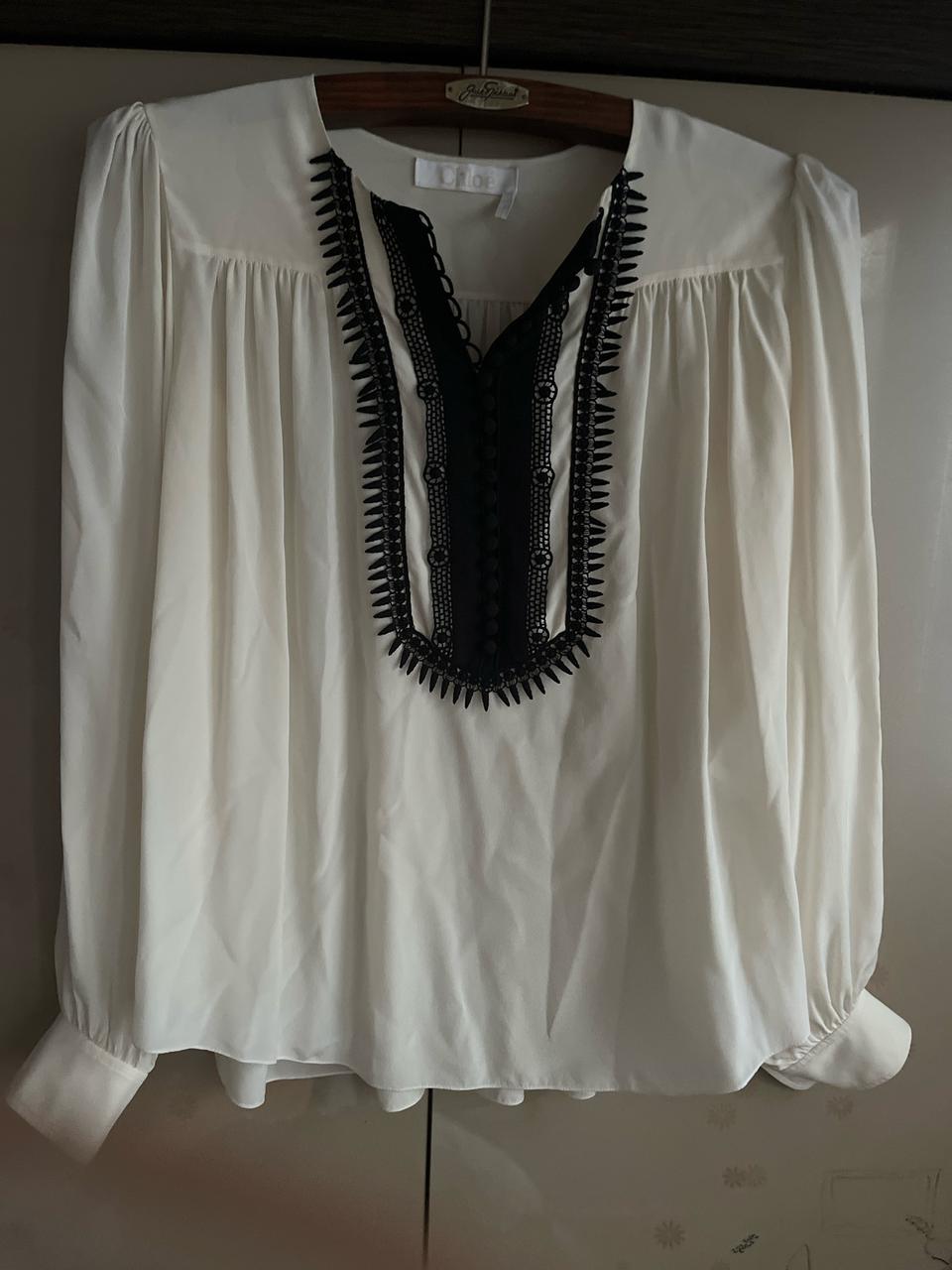 끌로에 여성 블라우스