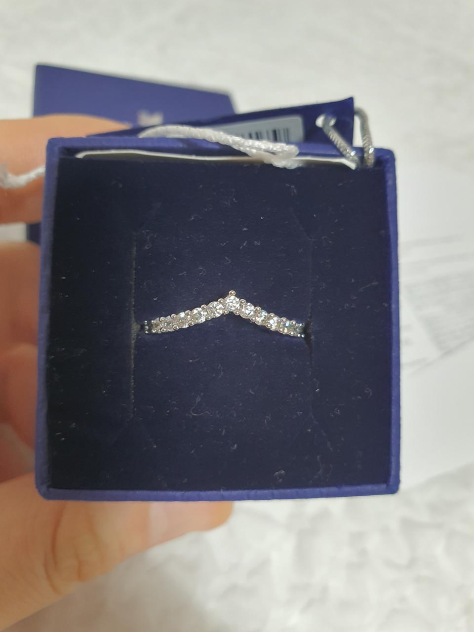 (네고)스와로브스키 정품 V스톤반지 판매(상태양호)