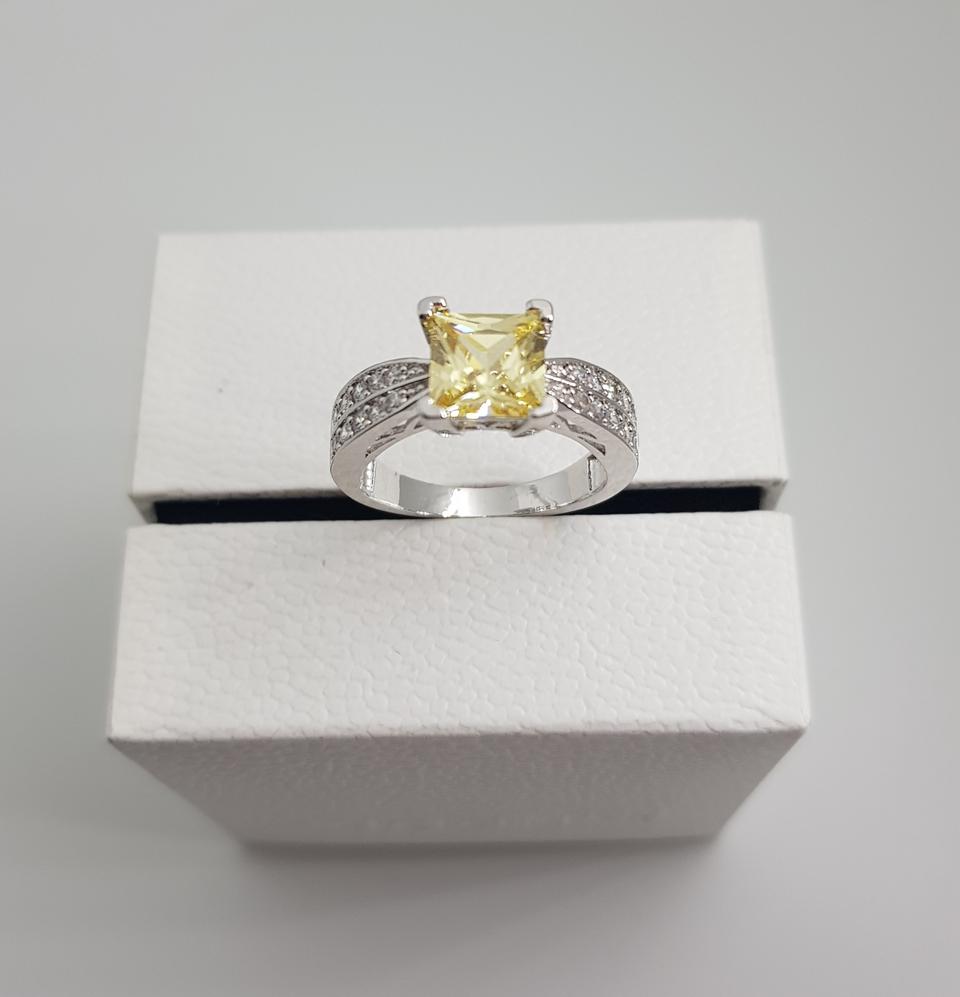 옐로우프린세스컷큐빅반지