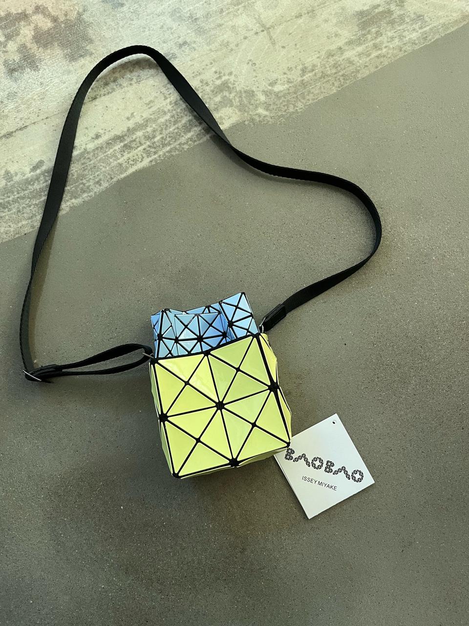 바오바오 이세이미야케 미니 크로스백