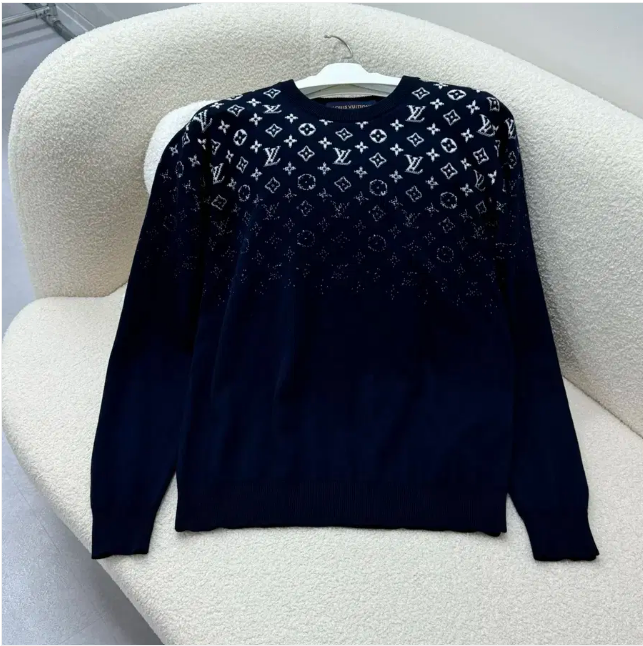 (24년식,새상품급)루이비통 그라데이션 니트
