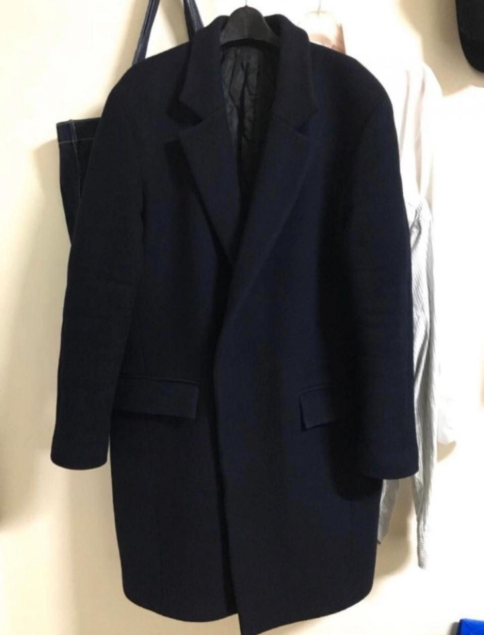 알뮤트(R.MUTT) 한정판 코트