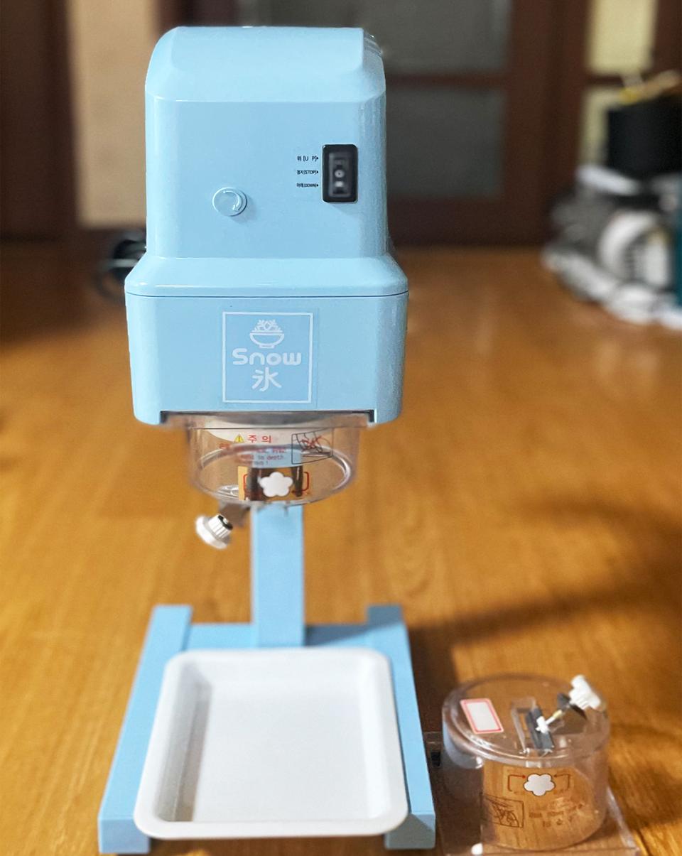 흥국 F&B 스노우빙 빙수기 빙삭기 판매합니다 