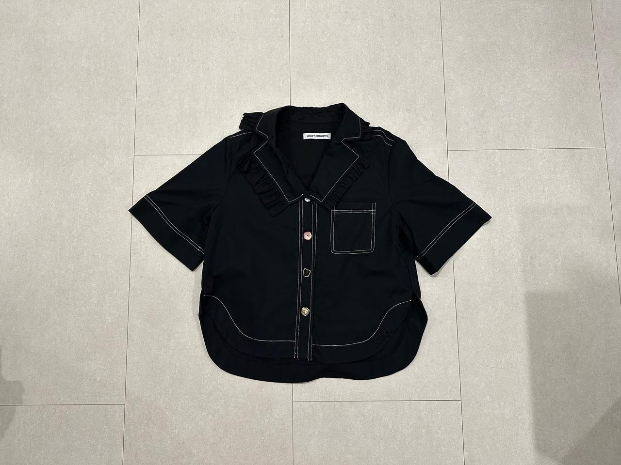 [36] 럭키슈에뜨 프릴카라 반팔셔츠