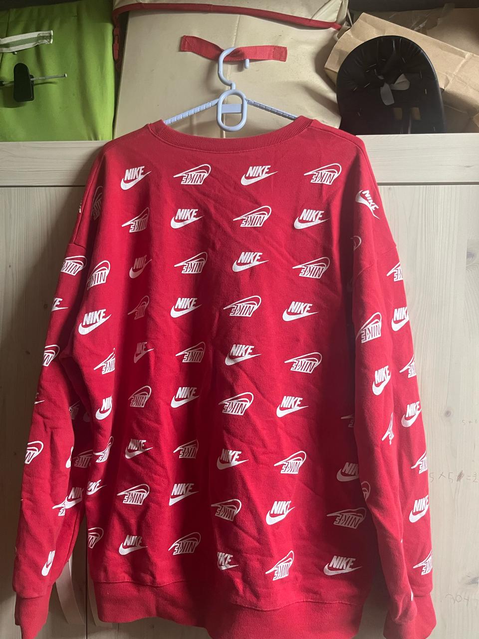 나이키 맨투맨 프리사이즈 판매합니다