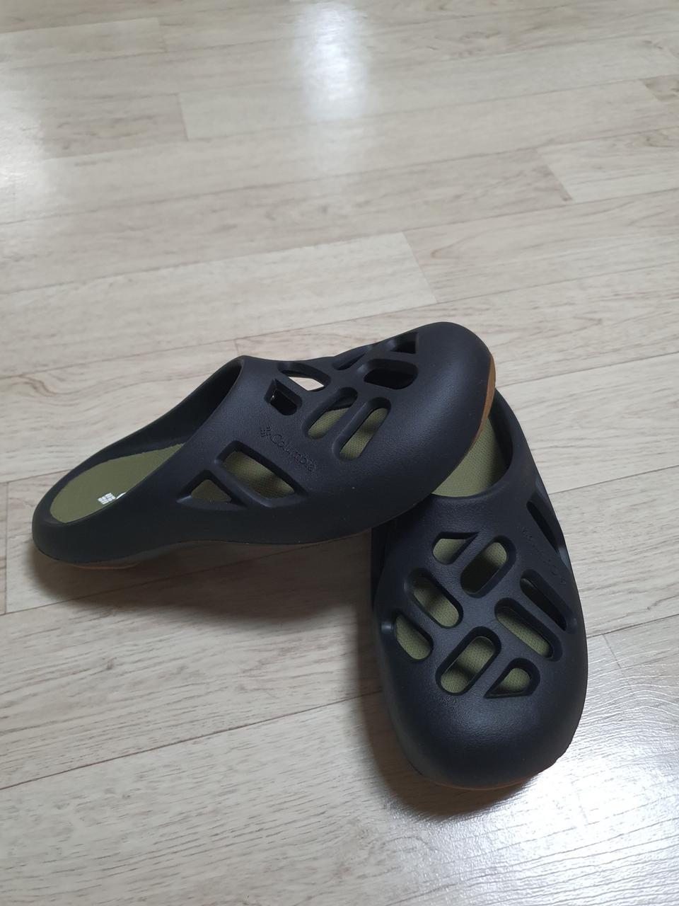 240 컬럼비아 정품 슬리퍼 아쿠아 슈즈 샌들 240사이즈 새것수준