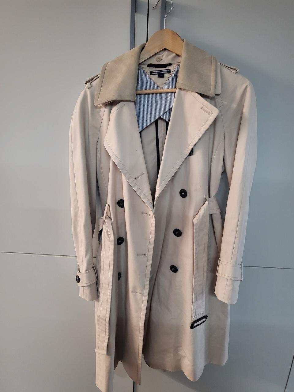 타미힐피거트렌치코트