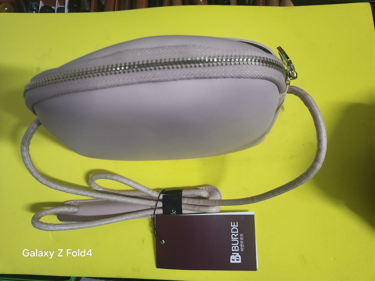 Bn. BURDe 정퓸  헨드. 가방. 새제품