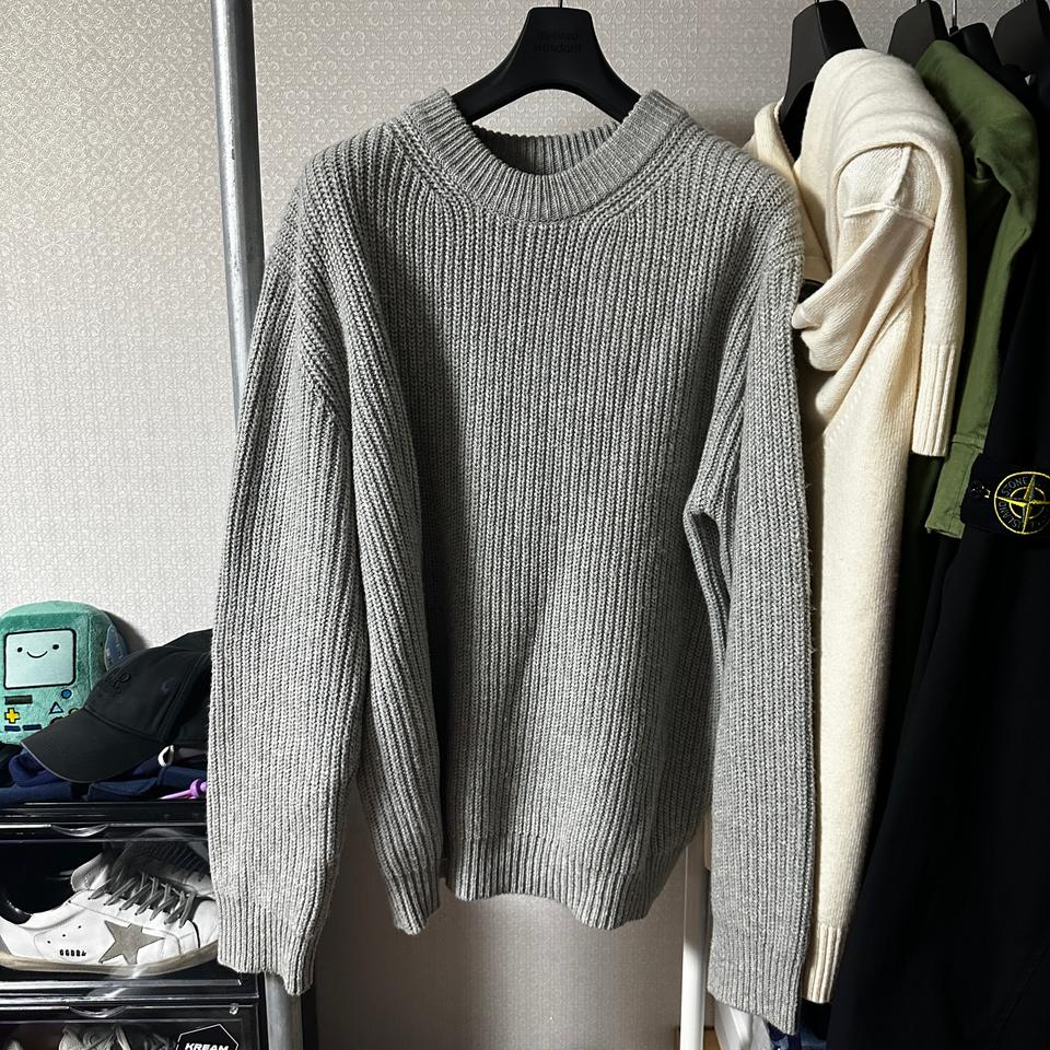 와플 그레이 니트 판매합니다.