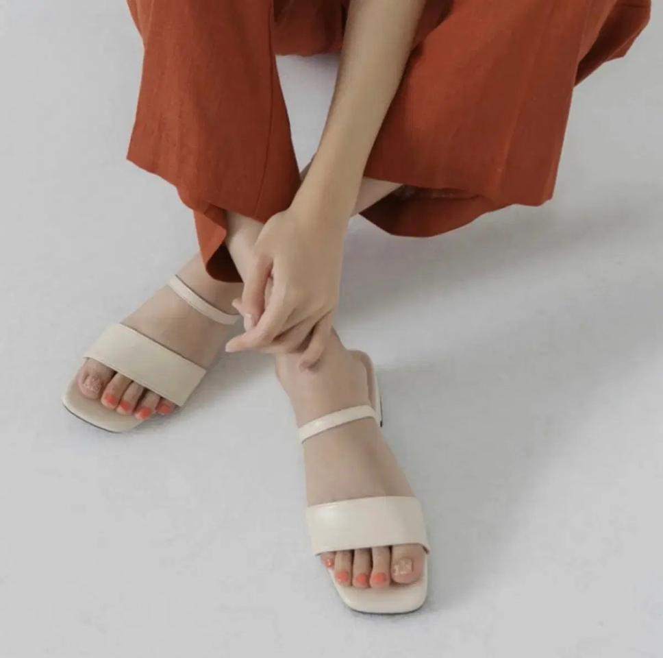 스트랩 샌들 화이트 250