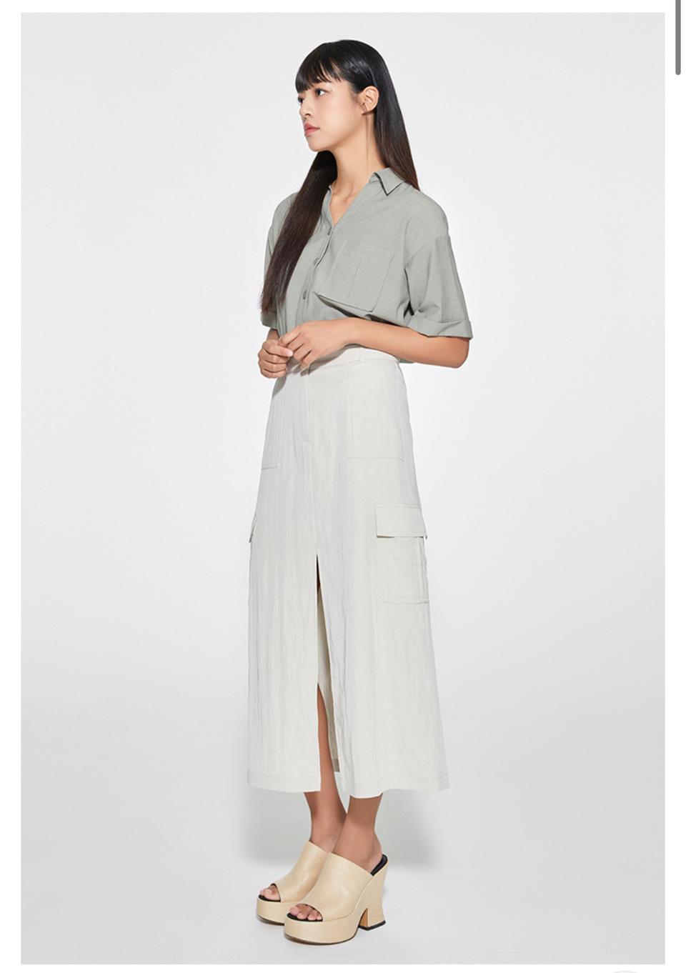 미쏘 슬릿 롱스커트 스톤베이지 색상