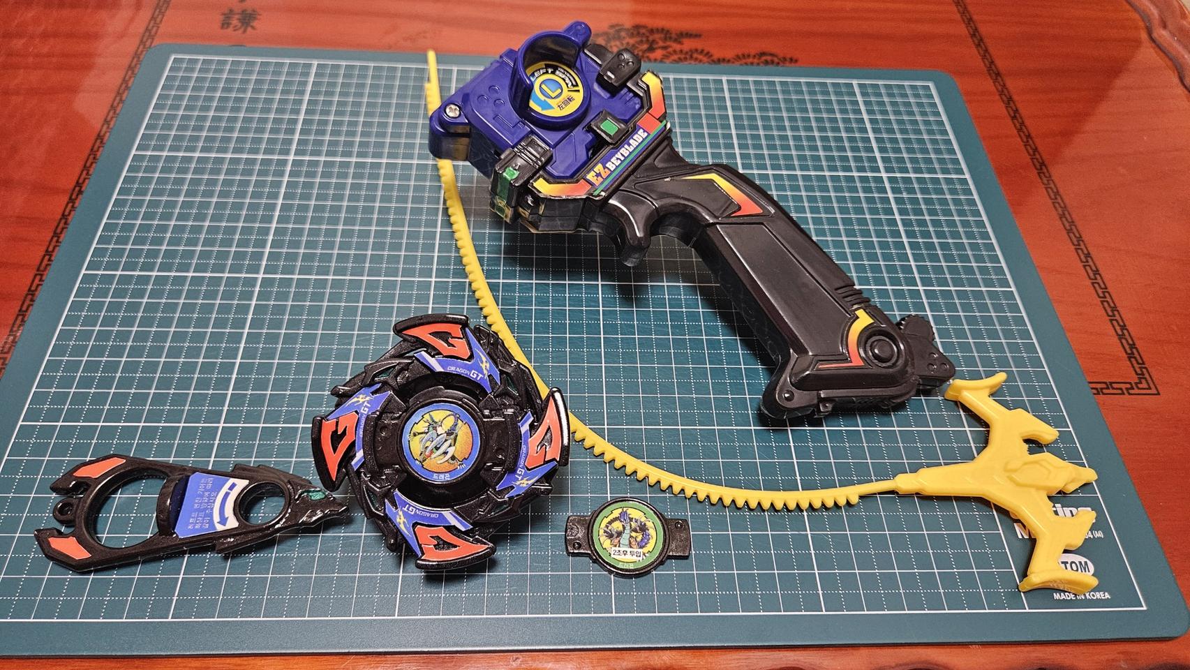 탑블레이드(베이블레이드) 도색작 블랙드래곤GT,순정블랙EZ슈터그립