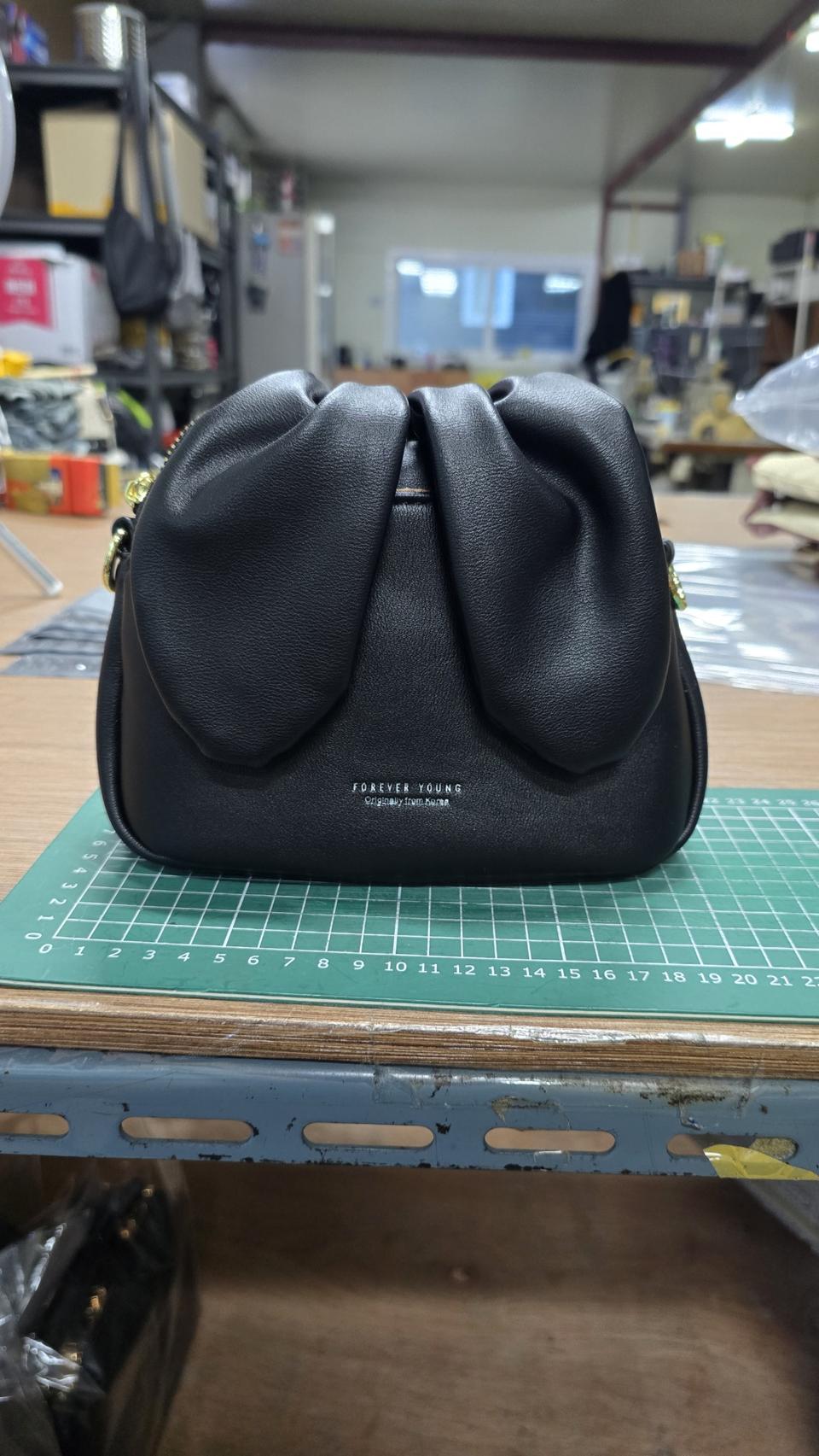 사용한적없음 여자가방 처분해요