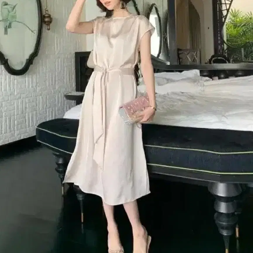 엔돌핀오 핑크베이지 실키 원피스 M사이즈